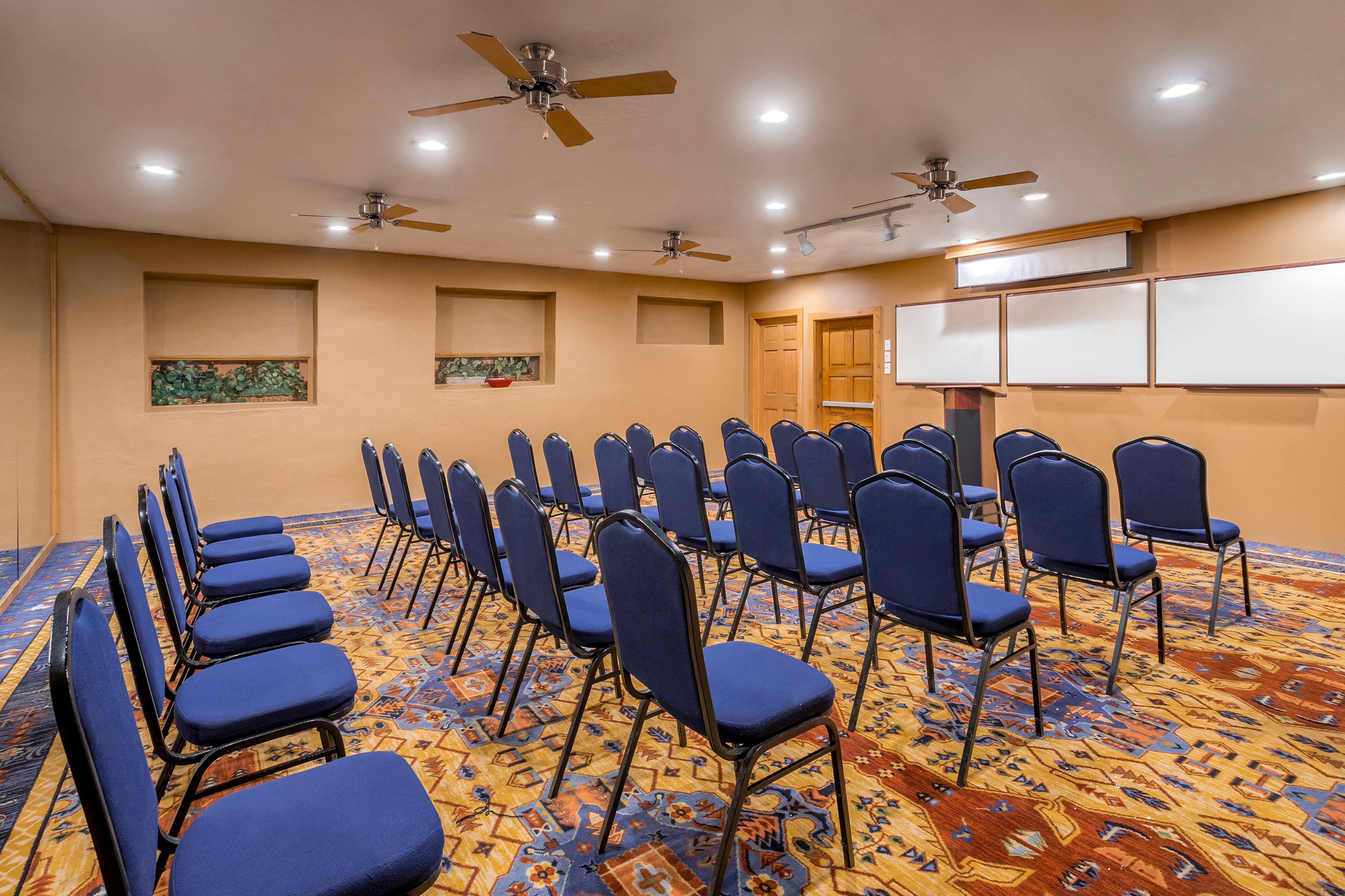 Holiday Inn Canyon De Chelly-Chinle By Ihg Buitenkant foto